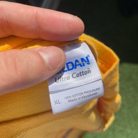 VTG 00’s Dromida RC Cars Yellow Tee - Picture 4 of 4